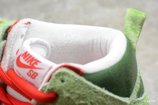 "Strawberry SB Cough" CW7093 600 Nike High Dunk - 0322